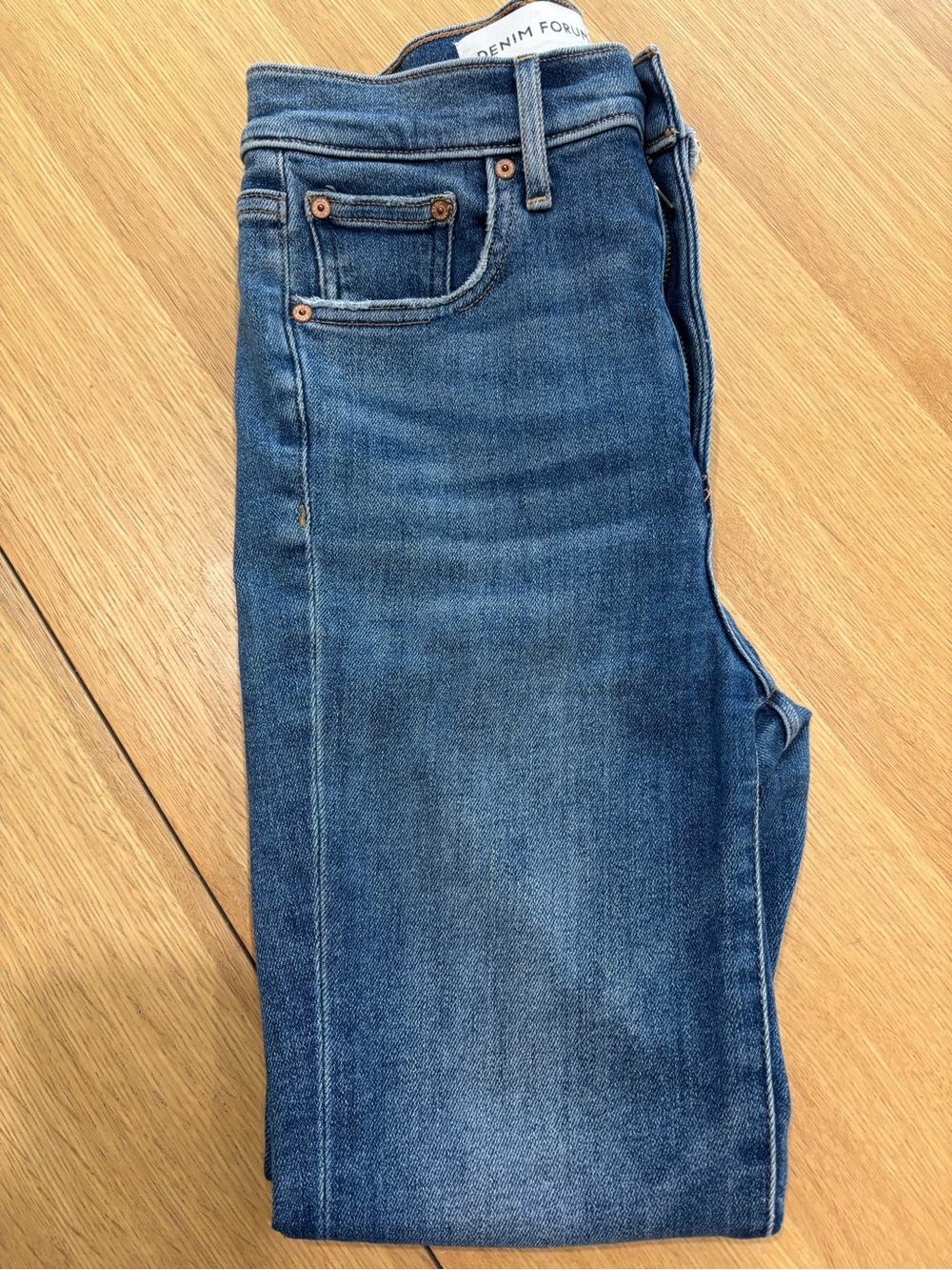 DENIM FORUM The Lola High-Rise Mid Blue Jeans - Picture 5 of 6
